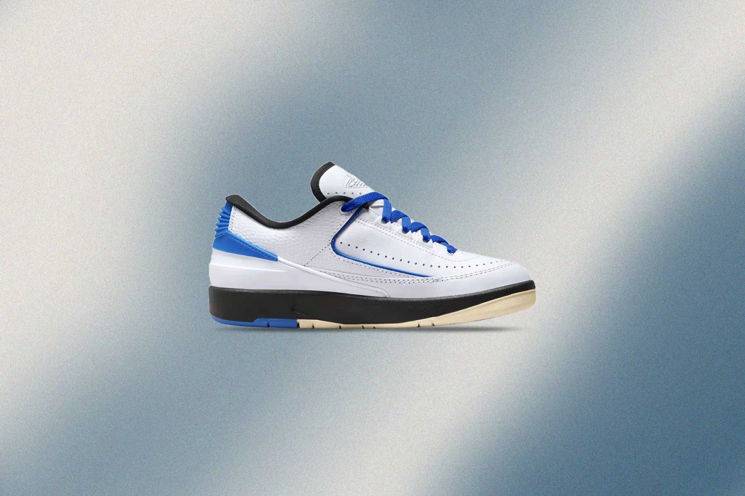Air Jordan 2 Retro Low Women's Varsity Royal - White/Varsity Royal/Black - Image 5